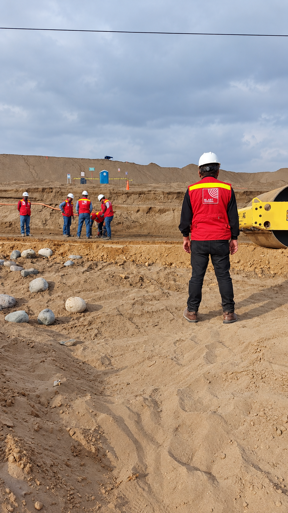 Fragmentación de Rocas para Minería, Canteras e Infraestructura